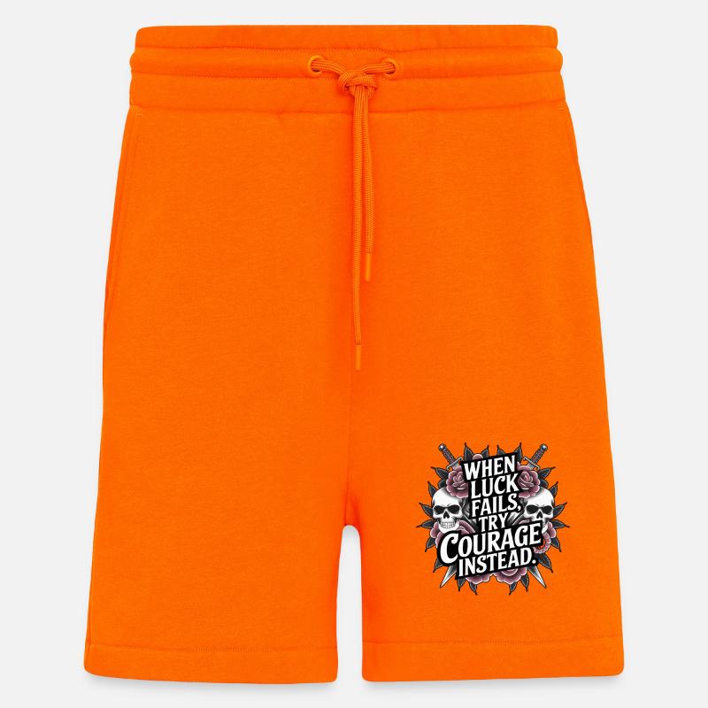 Courage über Glück Tattoo-Stil-Zitat - Shorts - made by SPREAD - SUNSET ORANGE