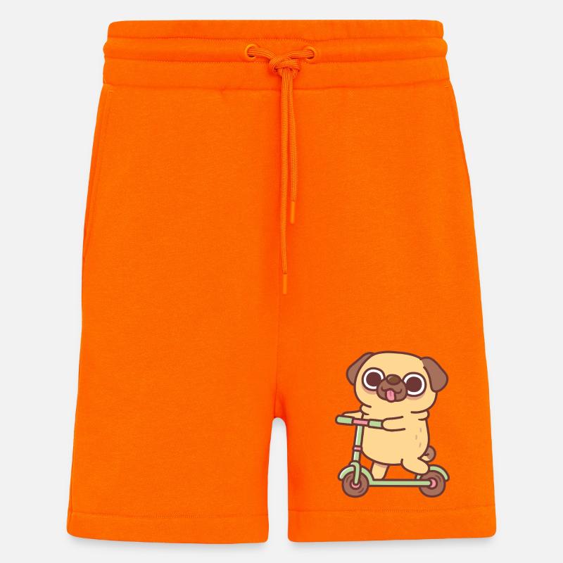 Süßer Mops spielt auf Tretroller - Shorts - made by SPREAD - SUNSET ORANGE