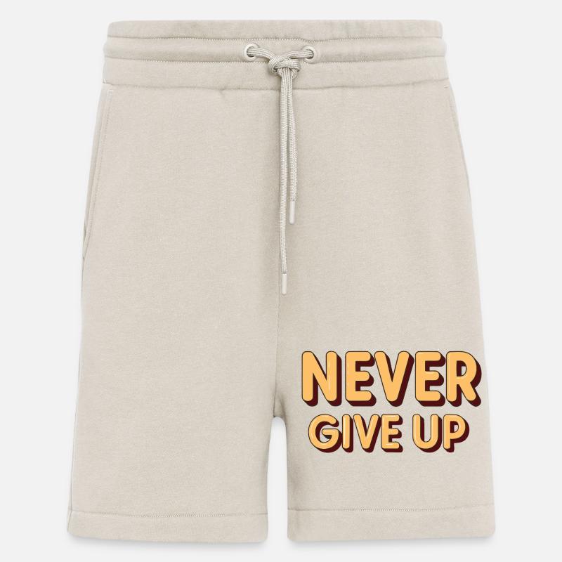 Never Give Up - Retro 3D Letters - Short bio décontracté fabriqué en UE - WARM CLAY