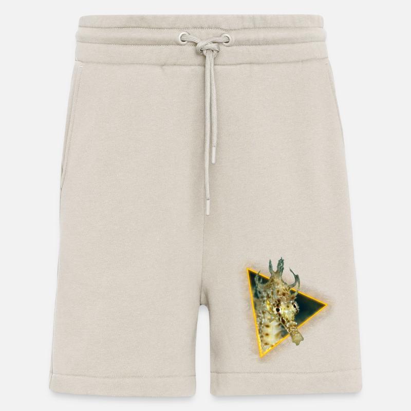 Hippocampe dans un triangle - Short bio décontracté fabriqué en UE - WARM CLAY