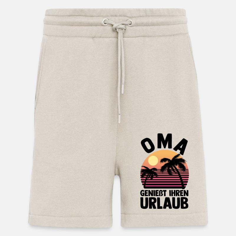 Urlaub Urlauberin Großmutter Oma - Shorts - made by SPREAD - WARM CLAY