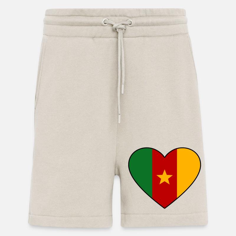 Cœur du drapeau du Cameroun - Short bio décontracté fabriqué en UE - WARM CLAY