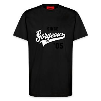 Superbe DEPUIS 2005 - Anniversaire - T-shirt bio décontracté fabriqué en UE - SOLID BLACK - Devant - Alina (178cm) & Michal (187cm)