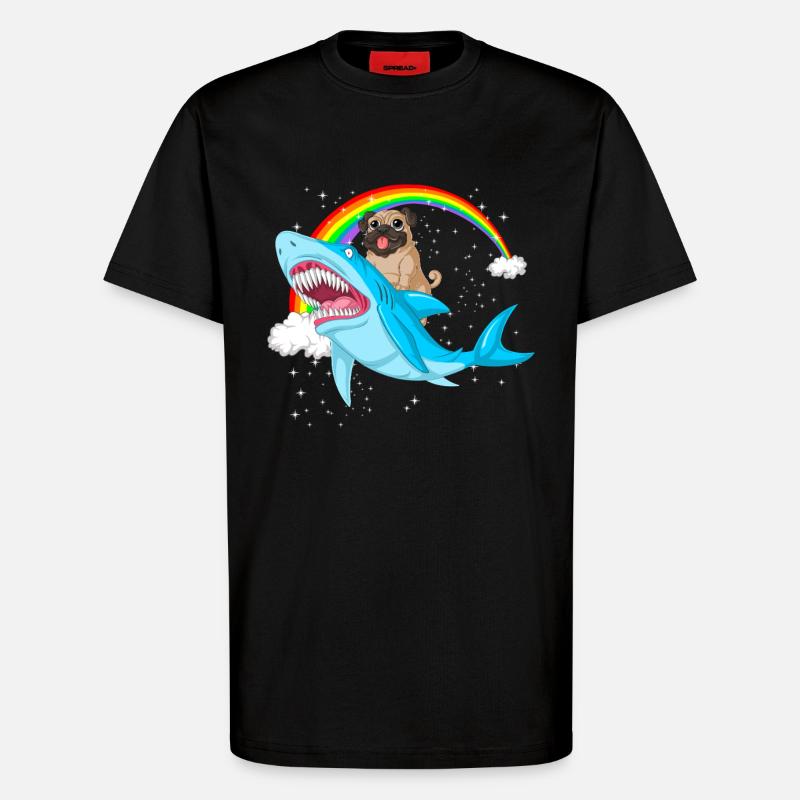 Mops reitet Hai Regenbogen - T-Shirt - made by SPREAD - SOLID BLACK