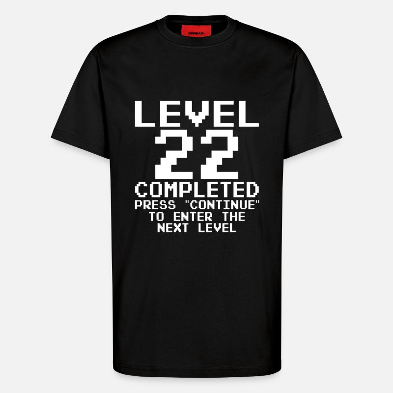 Level 22 Pixel Retro Abgeschlossen - T-Shirt - made by SPREAD - SOLID BLACK