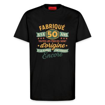 Fabriqu il y a 50 ans 50 ans Anniversaire - T-shirt bio décontracté fabriqué en UE - SOLID BLACK - Devant - Alina (178cm) & Michal (187cm)