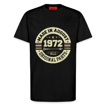 August 1972 Geburtstagsgeschenk August 1972 August - T-Shirt - made by SPREAD - SOLID BLACK - Vorne - Alina (178cm) & Michal (187cm)