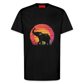 Elephant Vintage Sunset Silhouette - T-Shirt - made by SPREAD - SOLID BLACK - Front - Alina (178cm) & Michal (187cm)