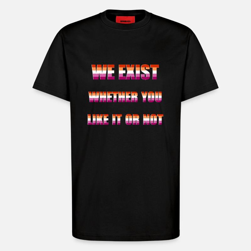 We Exist - Drapeau lesbien - T-shirt bio décontracté fabriqué en UE - SOLID BLACK