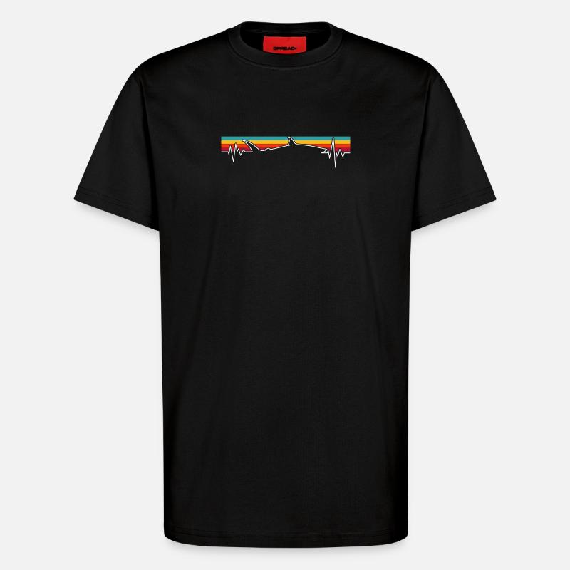 Retro Sunset Wolf Pulse - T-Shirt - made by SPREAD - SOLID BLACK