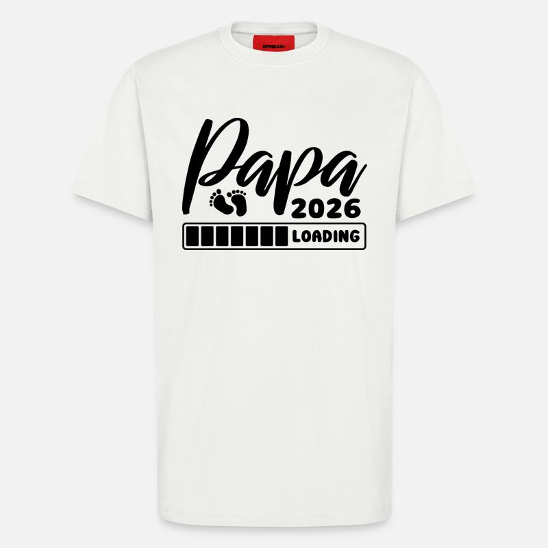Papa 2026 loading - Schwangerschaft - Geschenk - T-Shirt - made by SPREAD - OFF WHITE