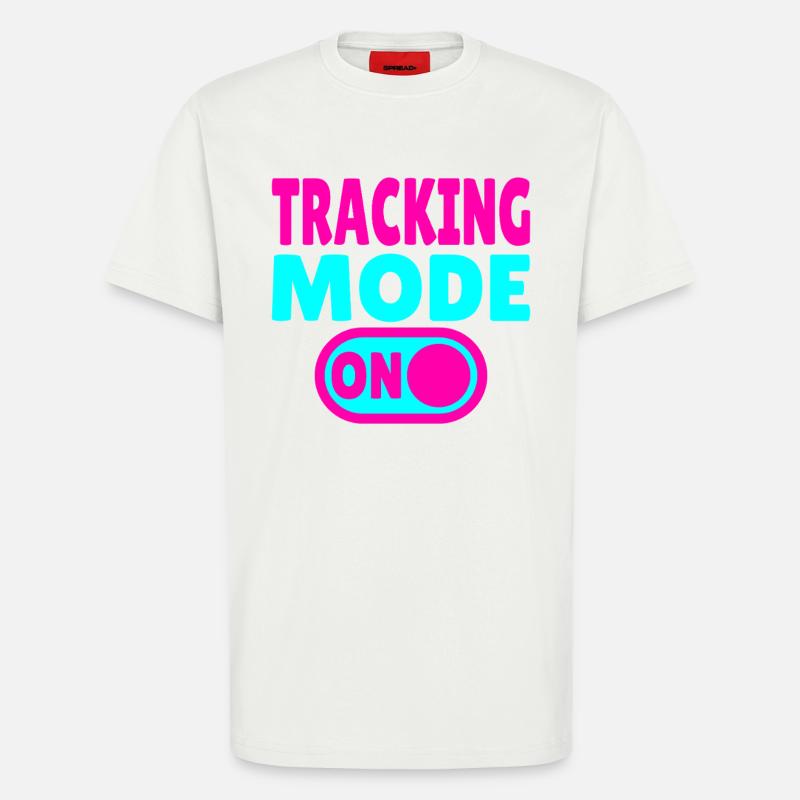 Tracking Mode ON – Abenteuer auf Spurensuche - T-Shirt - made by SPREAD - OFF WHITE