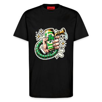 Lustiges St. Patricks Bierdosen-Design - T-Shirt - made by SPREAD - SOLID BLACK - Vorne - Alina (178cm) & Michal (187cm)