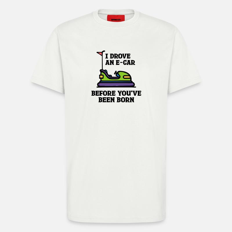 Energiespeicher Statement Tanken Strom E-auto - T-Shirt - made by SPREAD - OFF WHITE