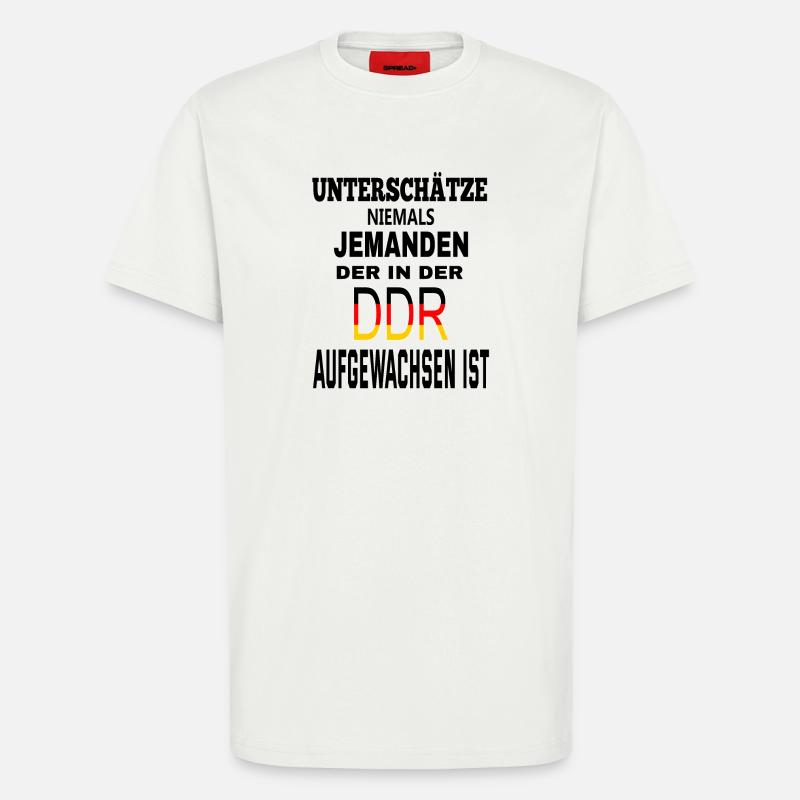 DDR Flag Design auf Kleidung - T-Shirt - made by SPREAD - OFF WHITE