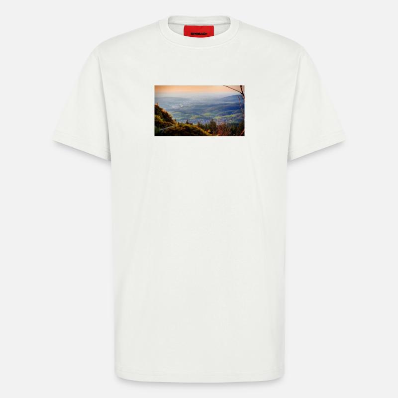 Abendpanorama Berglandschaft - T-Shirt - made by SPREAD - OFF WHITE
