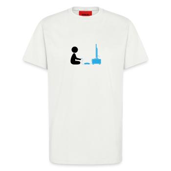 Ein Junge spielt mit seiner Spielekonsole - T-Shirt - made by SPREAD - OFF WHITE - Vorne - Alina (178cm) & Michal (187cm)
