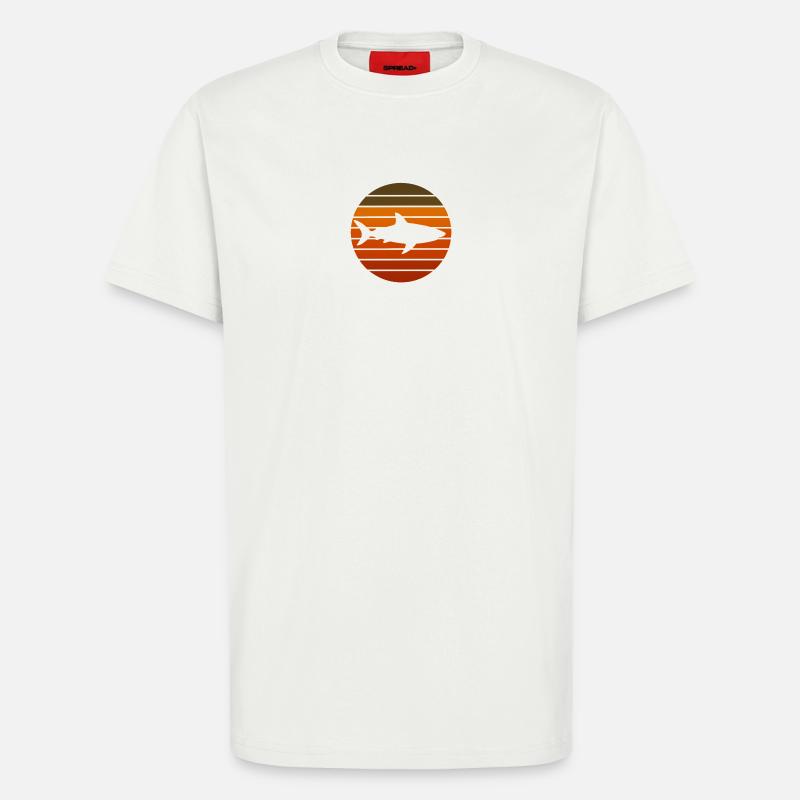 Silhouette du requin couchant de soleil - T-shirt bio décontracté fabriqué en UE - OFF WHITE