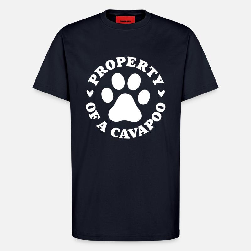 Propriété d’un Cavapoo - T-shirt bio décontracté fabriqué en UE - DARK NAVY