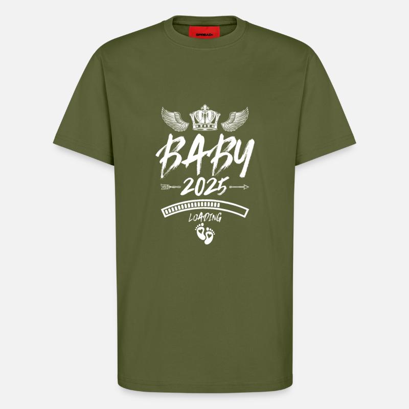 Baby 2025 Loading Spruch - T-Shirt - made by SPREAD - MOSS GREEN