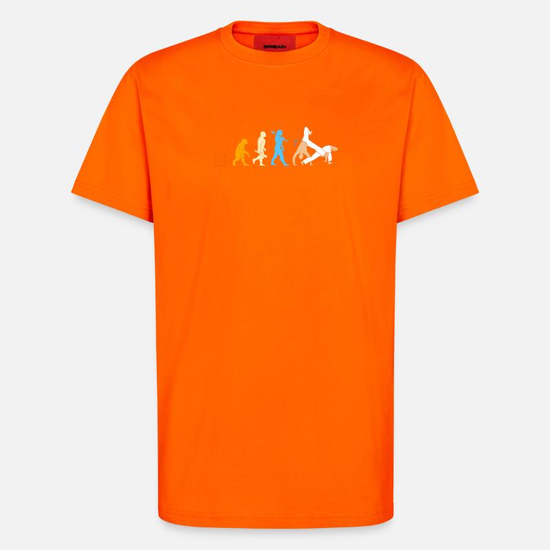 Évolution de la capoeira - T-shirt bio décontracté fabriqué en UE - SUNSET ORANGE