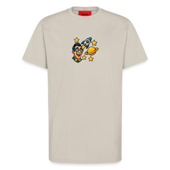 Space enthusiast with glasses - T-Shirt - made by SPREAD - WARM CLAY - Front - Alina (178cm) & Michal (187cm)