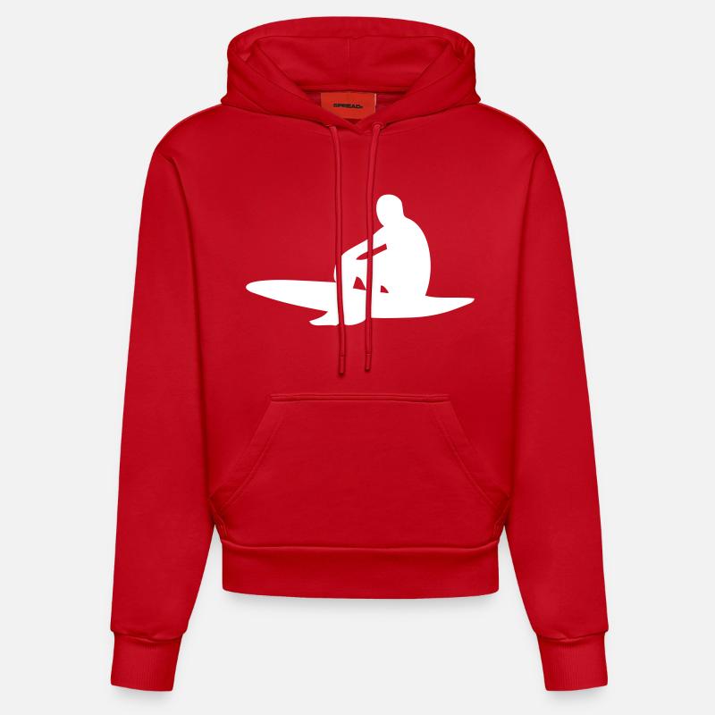 Surfeur avec planche de surf - Sweat à capuche bio ajusté fabriqué en UE - rouge