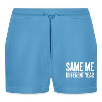 Même moi, une autre année, slogan humoristique - Short bio décontracté court fabriqué en UE -  Sol Blue - Devant
