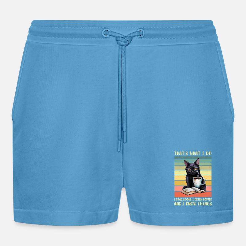 Schwarze Katze mit Kaffee und Buch - Organic Relaxed Cropped Shorts Made in EU - Sol Blue