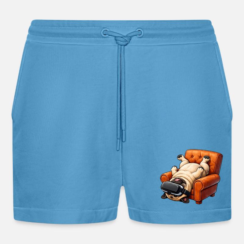 Mops mit VR Brille im Sessel - Organic Relaxed Cropped Shorts Made in EU -  Sol Blue