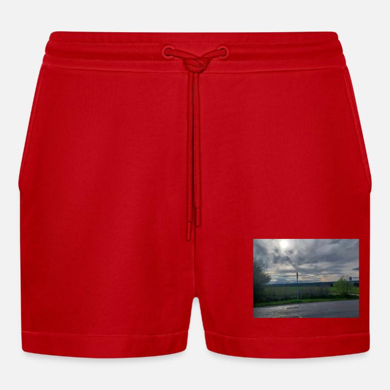 Abendstimmung südlicher Schwarzwald - Organic Relaxed Cropped Shorts Made in EU - Rot