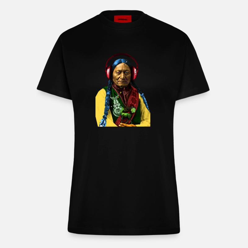 Sitzender Bulle - Fitted T-Shirt - made by SPREAD - SOLID BLACK