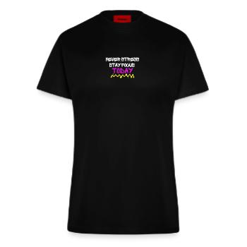NIEMALS STRESS - Fitted T-Shirt - made by SPREAD - SOLID BLACK - Vorne
