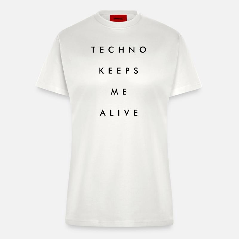 Techno keeps me alive - Fitted T-Shirt - made by SPREAD - OFF WHITE