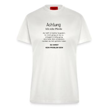 Achtung ich reite - Fitted T-Shirt - made by SPREAD - OFF WHITE - Vorne