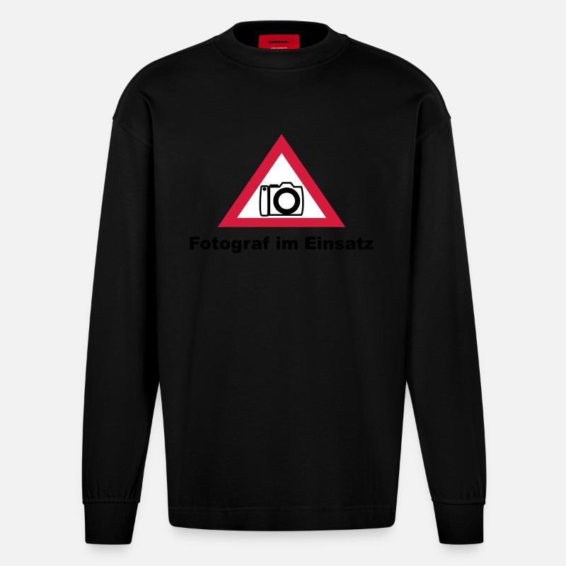 Fotograf im Einsatz - Heavyweight Oversized Organic Langarmshirt Made in EU - SOLID BLACK