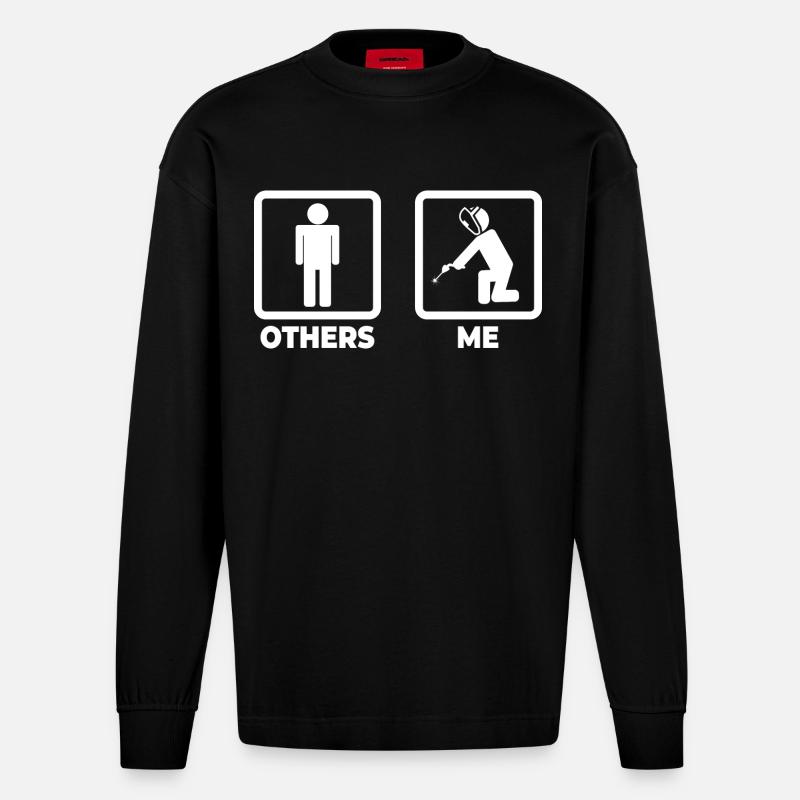 Schweißer Strichmännchen - Heavyweight Oversized Organic Langarmshirt Made in EU - SOLID BLACK