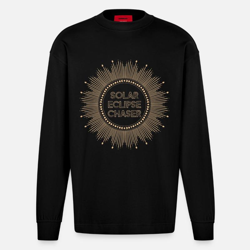 Solar eclipse chaser - Heavyweight Oversized Organic Langarmshirt Made in EU - SOLID BLACK