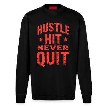 Hustle Hit Never Quit Sportler Fitness - Heavyweight Oversized Organic Langarmshirt Made in EU - SOLID BLACK - Vorne