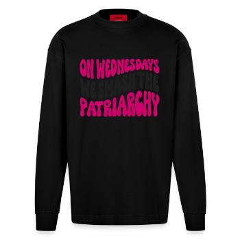 On Wednesdays We Smash The Patriarchy - Heavyweight Oversized Organic Longsleeve Shirt Made in EU - SOLID BLACK - Front