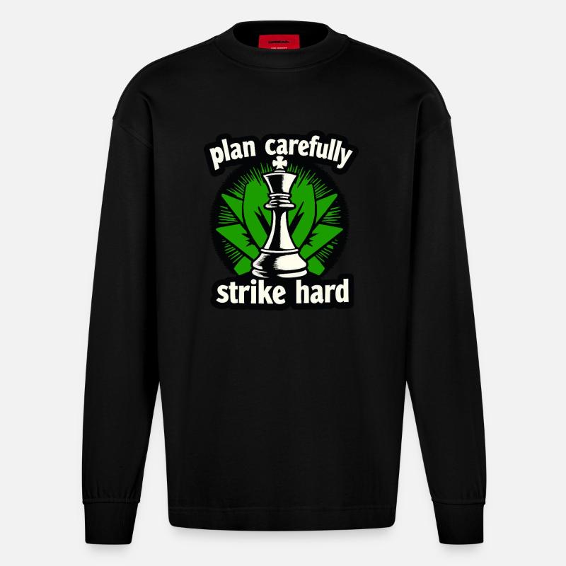 Schach plan carefully strike hard - Heavyweight Oversized Organic Langarmshirt Made in EU - SOLID BLACK