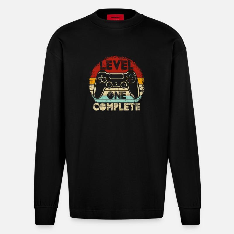 Level One Complete Retro Controller - Heavyweight Oversized Organic Langarmshirt Made in EU - SOLID BLACK