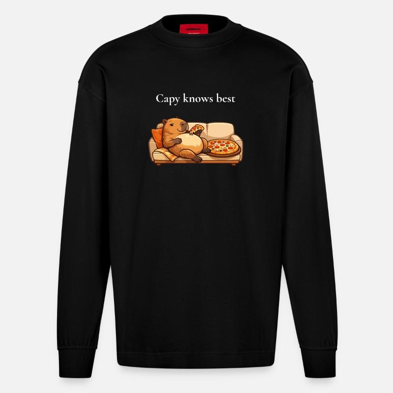 Capybara with pizza on sofa - Heavyweight Oversized Organic Longsleeve Shirt Made in EU - SOLID BLACK