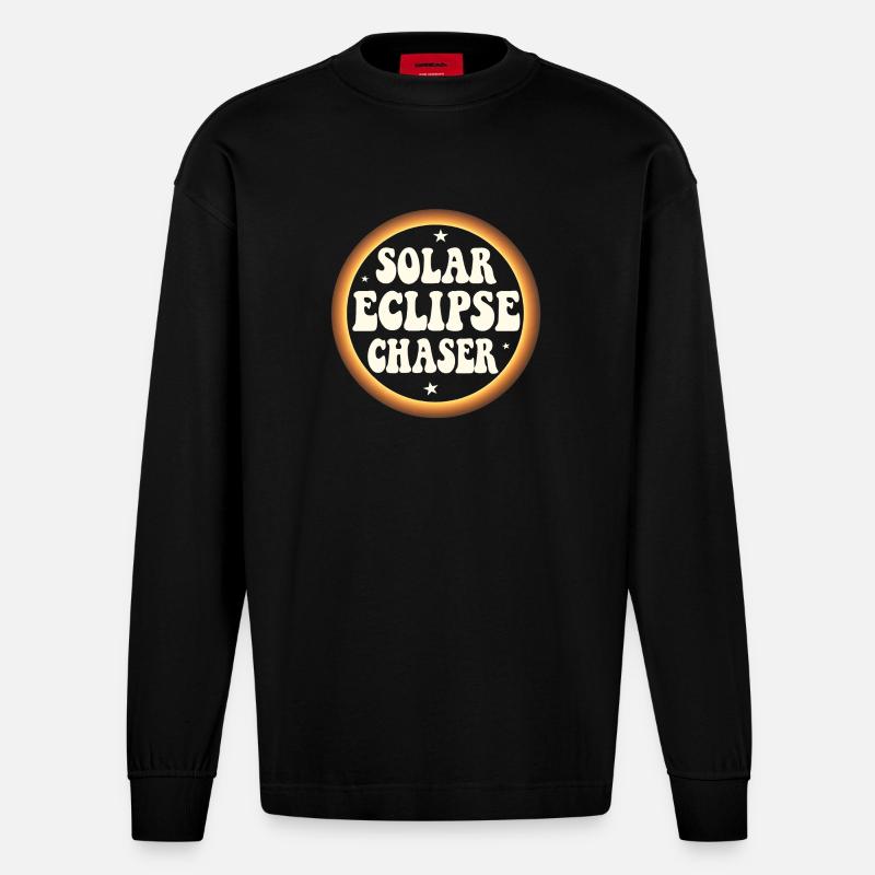 Solar eclipse chaser - Heavyweight Oversized Organic Langarmshirt Made in EU - SOLID BLACK