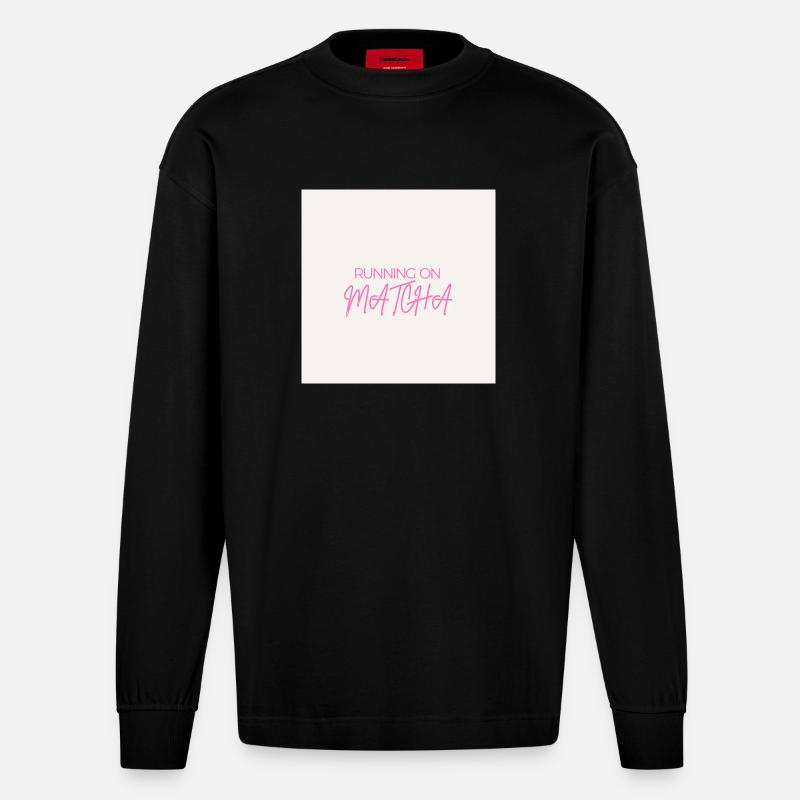 "RUNNING ON MATCHA" Graphic Tee Design - Manches longues bio épais oversize fabriqué en UE - SOLID BLACK