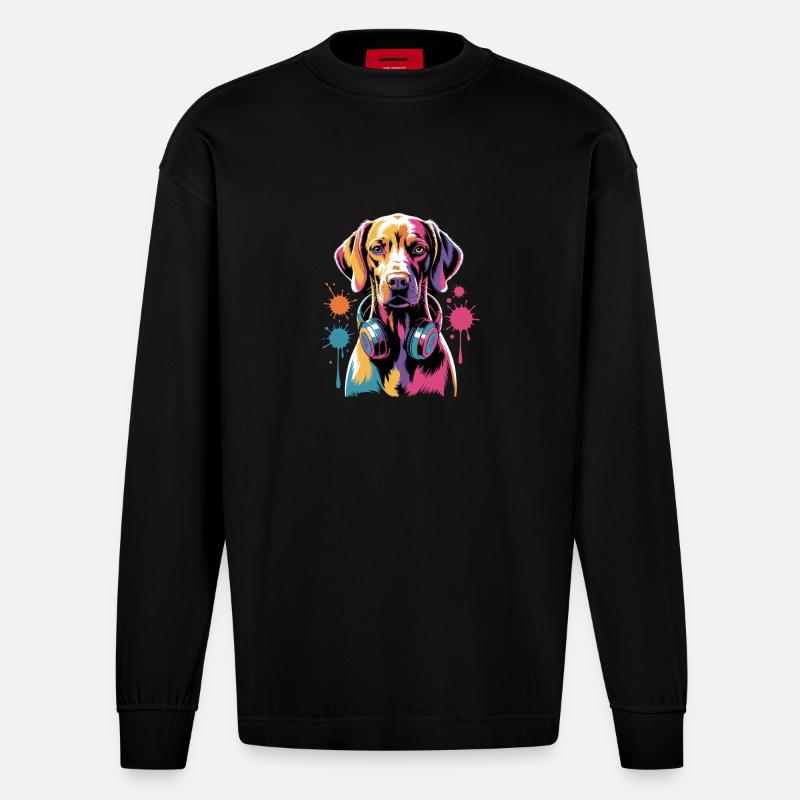 Viszla mit Kopfhörer - Heavyweight Oversized Organic Langarmshirt Made in EU - SOLID BLACK