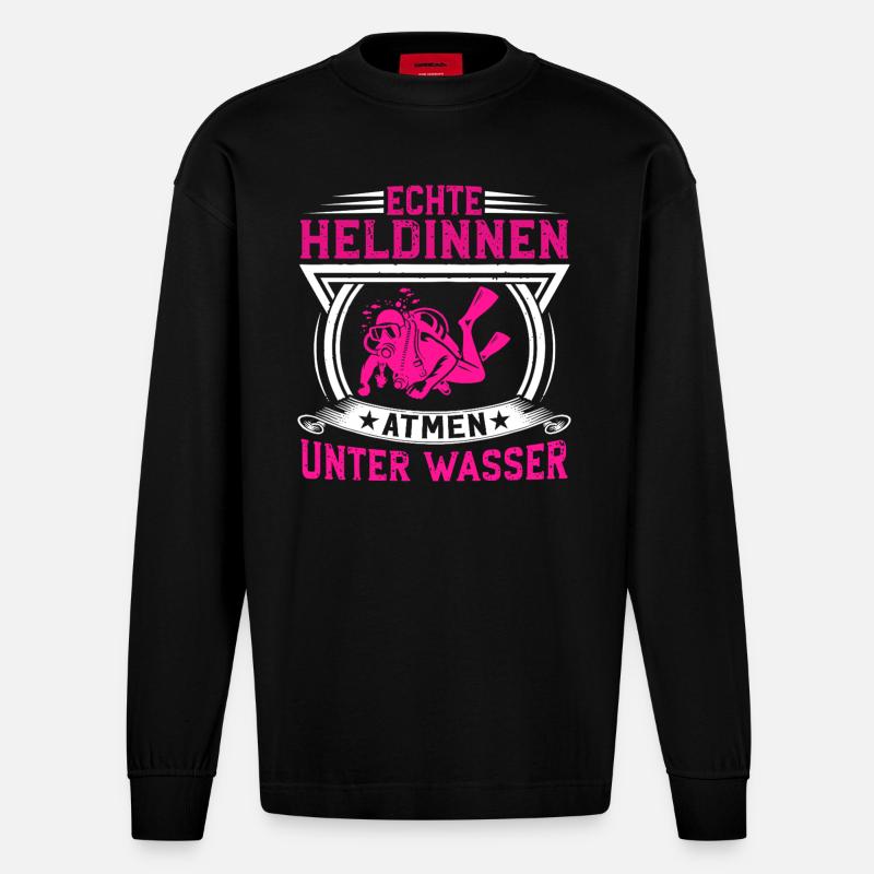 Echte Heldinnen atmen unter Wasser - Heavyweight Oversized Organic Langarmshirt Made in EU - SOLID BLACK
