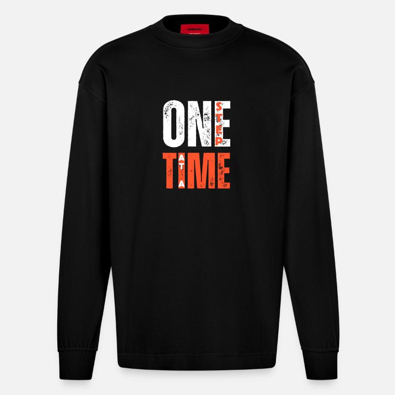ONE STEP AT A TIME - Heavyweight Oversized Organic Langarmshirt Made in EU - SOLID BLACK