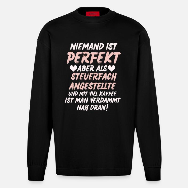 Steuerfachangestellte Geschenk - Heavyweight Oversized Organic Langarmshirt Made in EU - SOLID BLACK