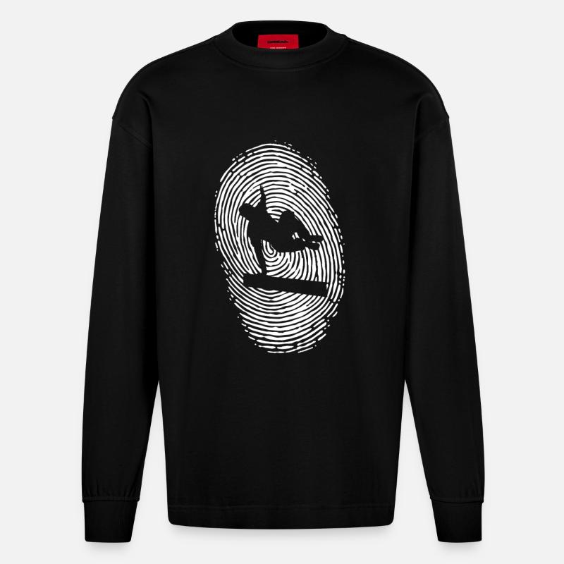 Parkour Sprung - Dynamisches Urban Design - Heavyweight Oversized Organic Langarmshirt Made in EU - SOLID BLACK